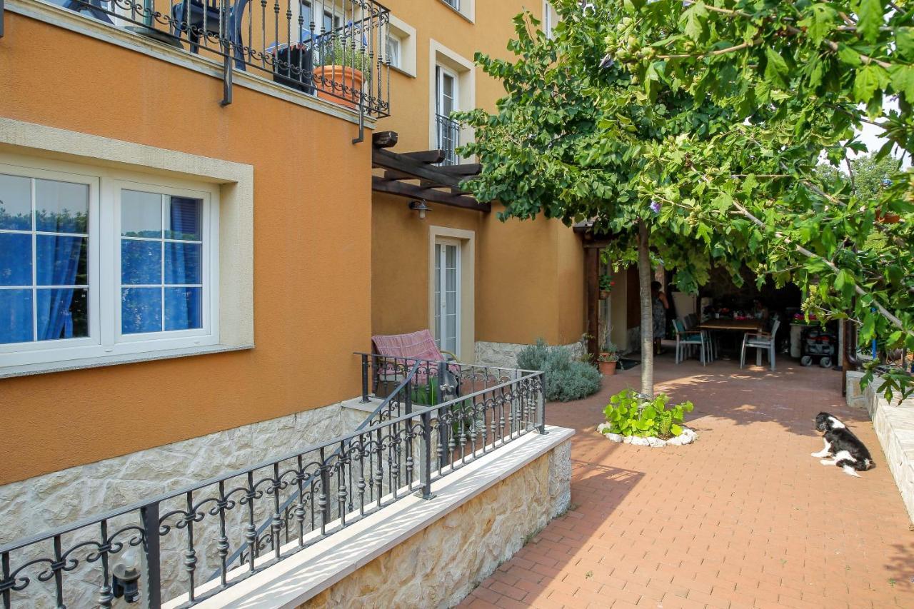 Rougemarin Apartments Биоград-на-Мору Экстерьер фото